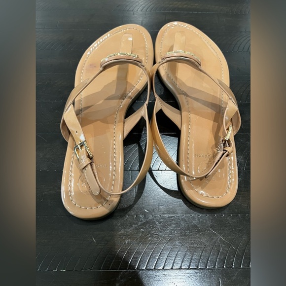 Tory Burch Bryce Patent Leather Flat Thong Sandal - Picture 4 of 14